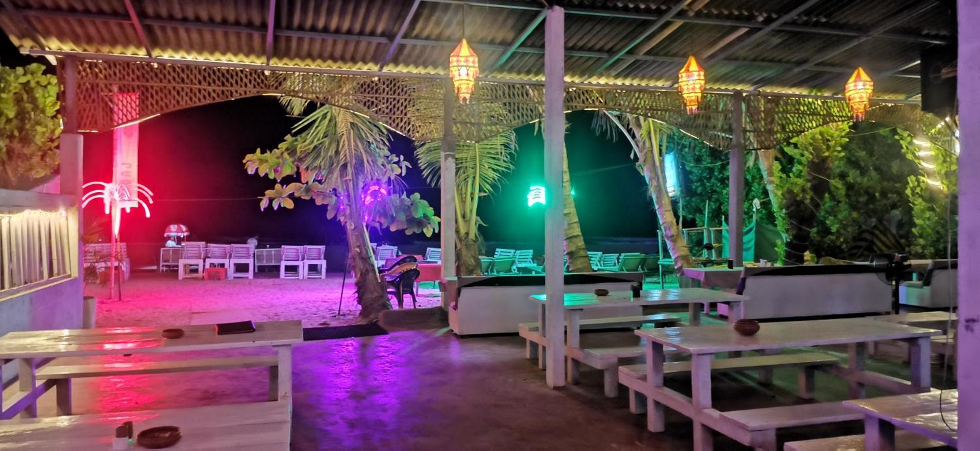 Cocks Town Otel Arambol Dış mekan fotoğraf